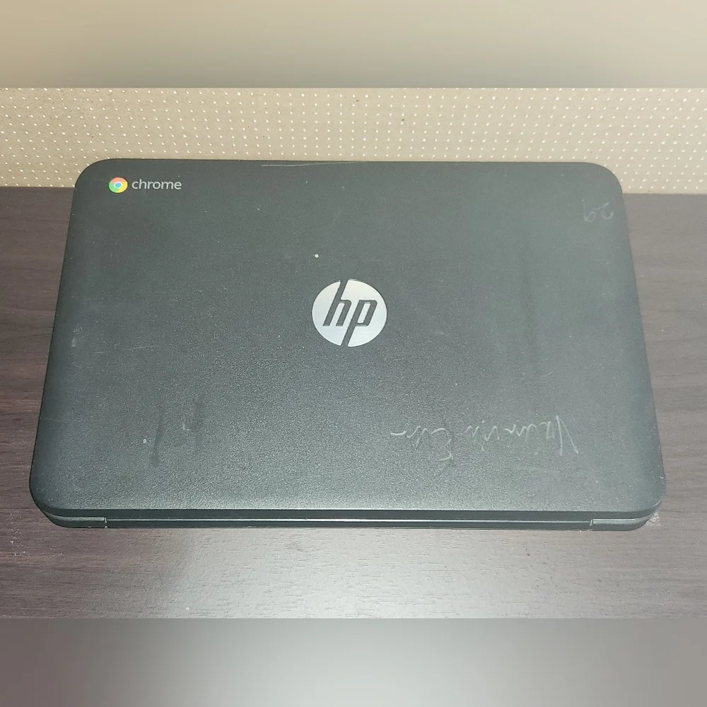 HP Chromebook 11 G4 (Celeron N2840 2.16GHz, 16GB SSD, 4GB RAM, Chrome OS)